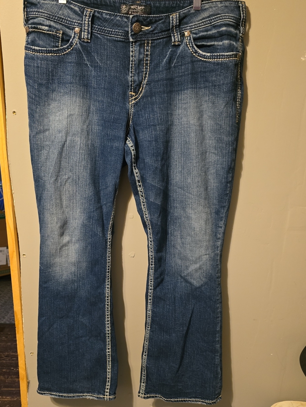 Silver Jeans Women's Flared Denim in Medium Blue Wash